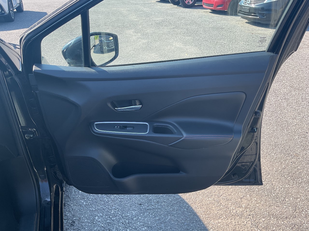 2023 Nissan Versa — photo 31 of 34