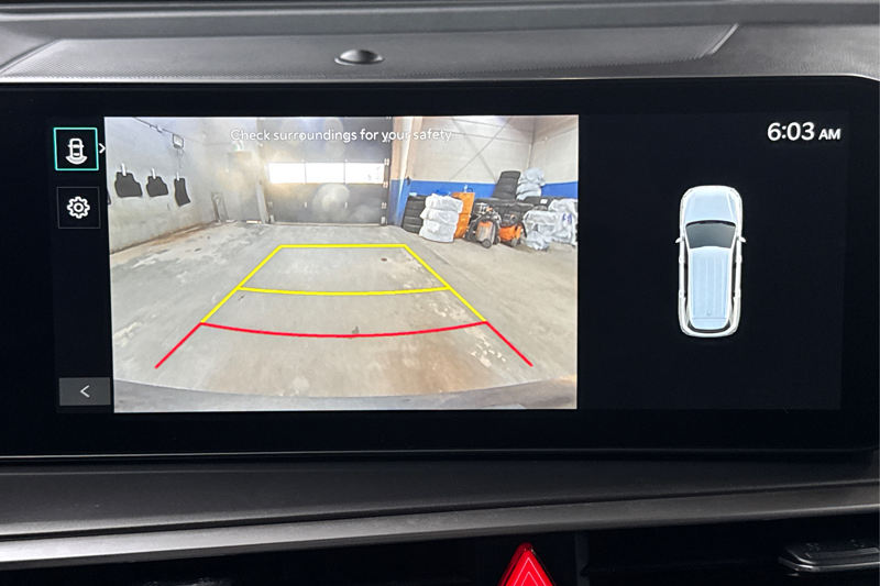 2025 Kia Sorento — photo 24 of 33