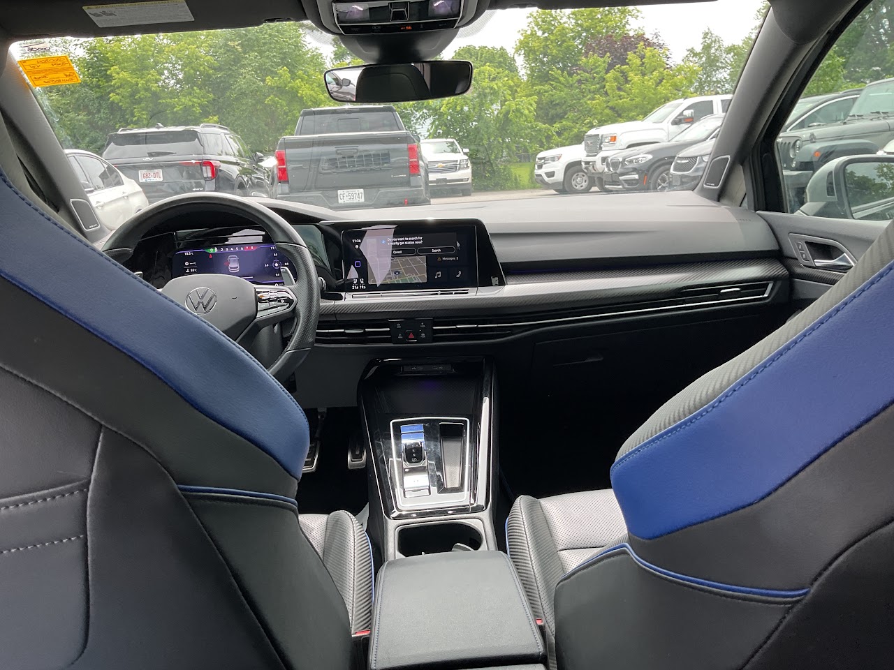 2024 Volkswagen Golf — photo 24 of 34