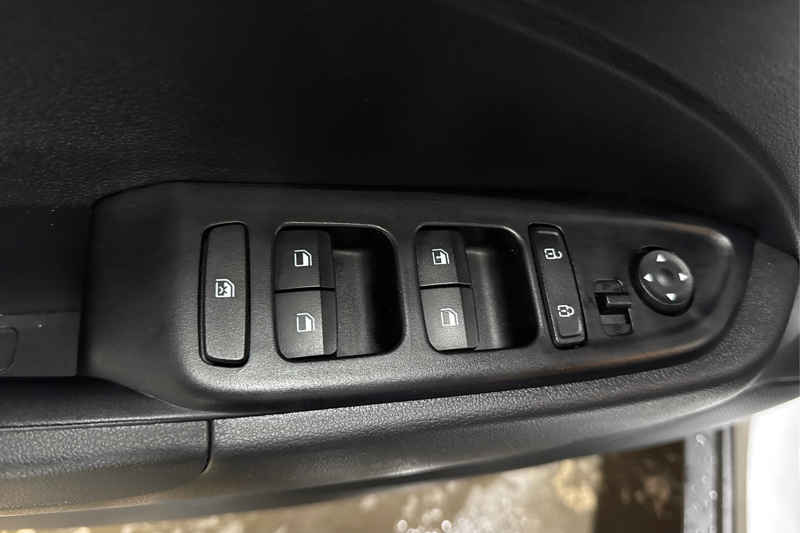 2025 Hyundai Venue — photo 30 of 34