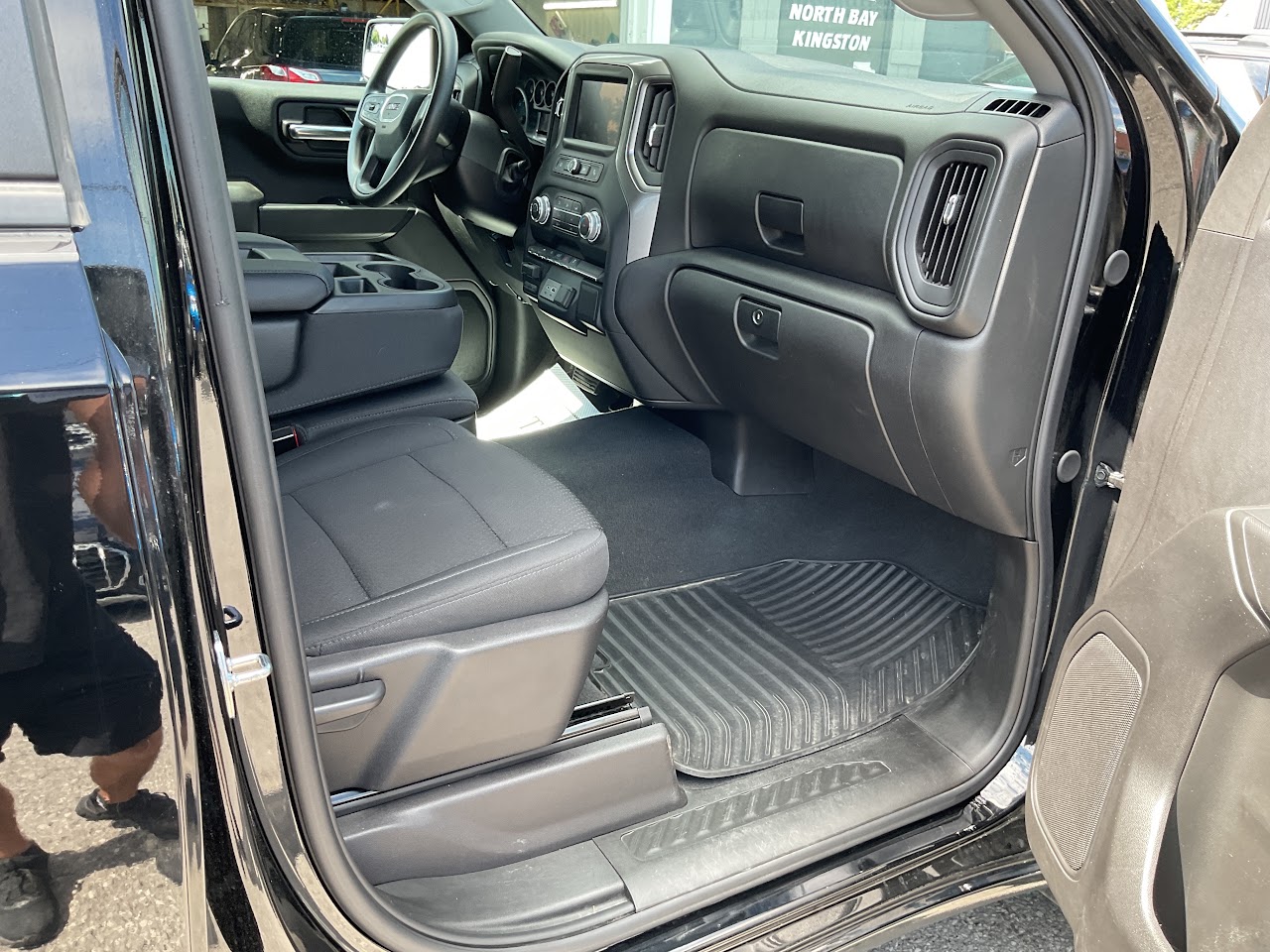 2024 GMC Sierra 1500 — photo 21 of 34