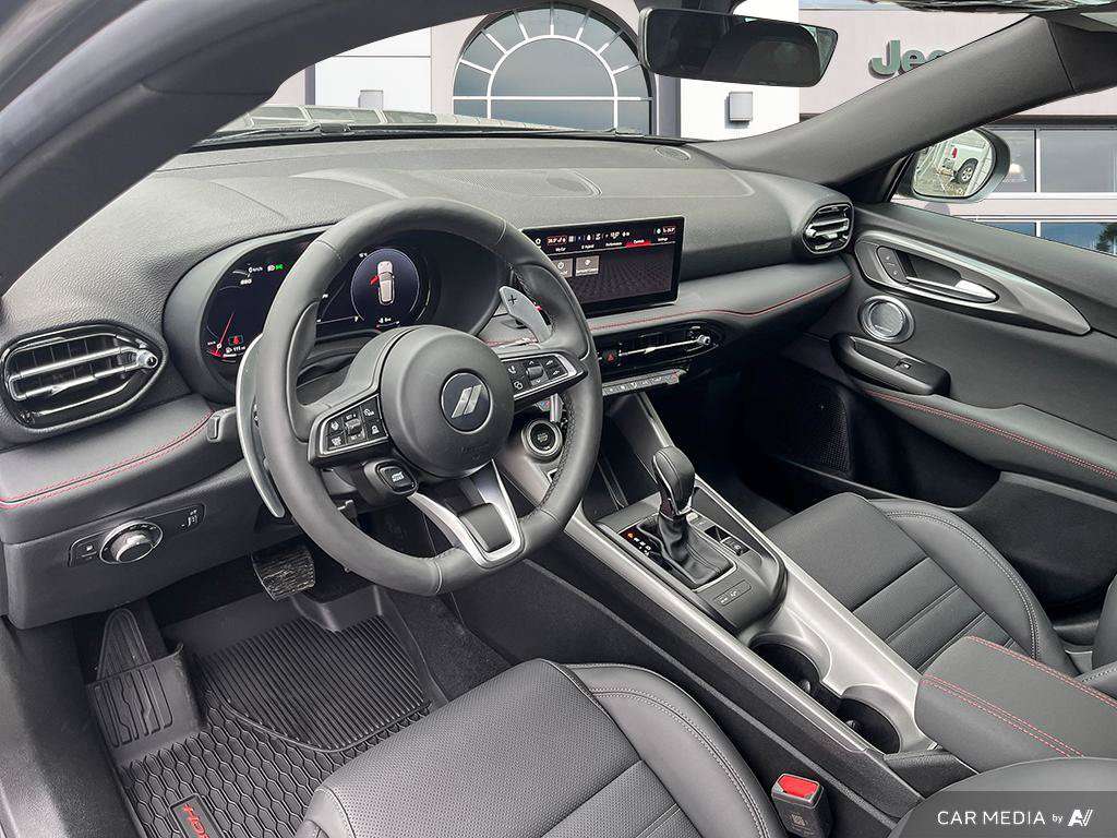 2024 Dodge Hornet — photo 13 of 25