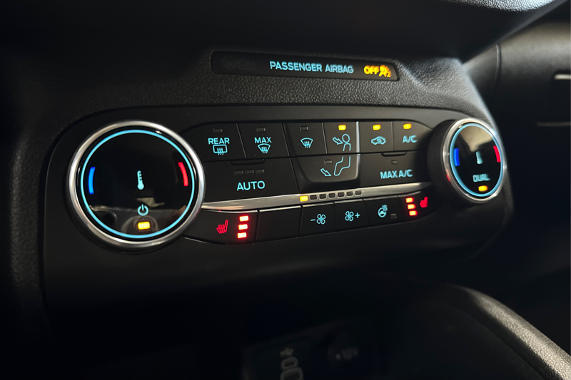 2025 Ford Escape — photo 26 of 33