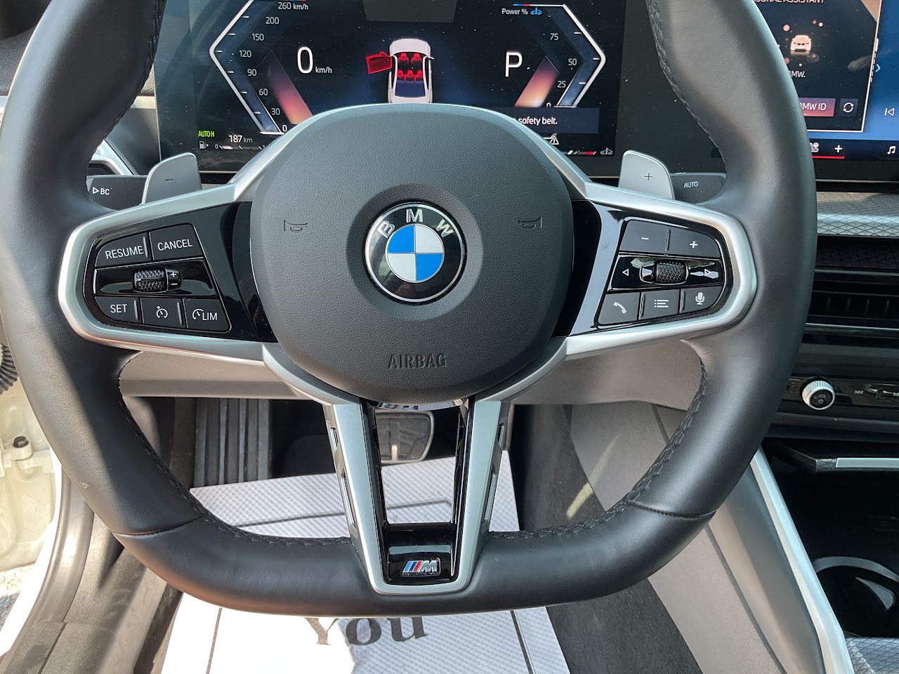 2025 BMW 3 Series — photo 26 de 34