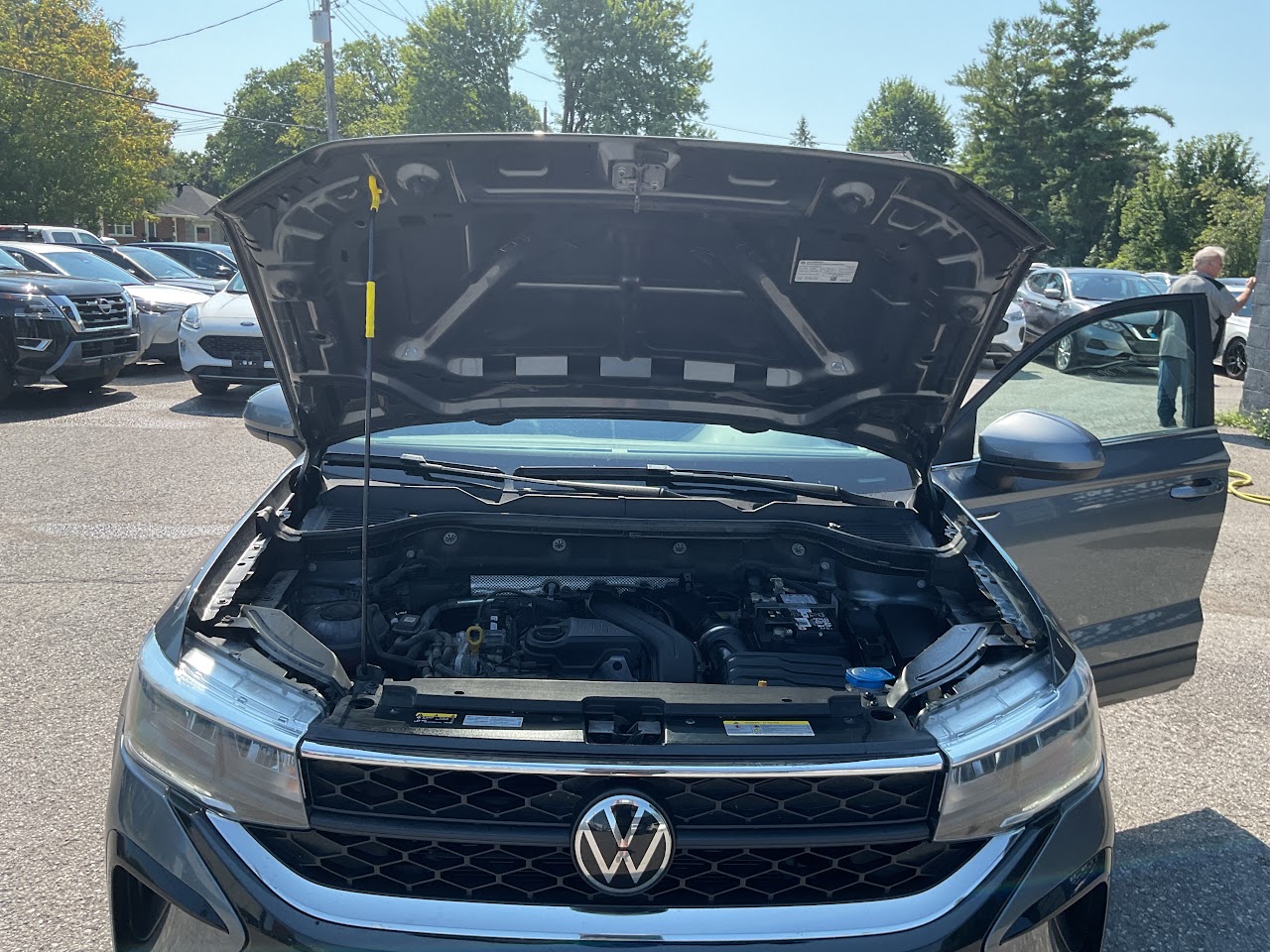 2024 Volkswagen Taos — photo 22 of 34