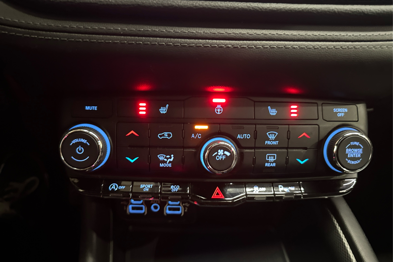 2022 Dodge Durango — photo 20 of 26