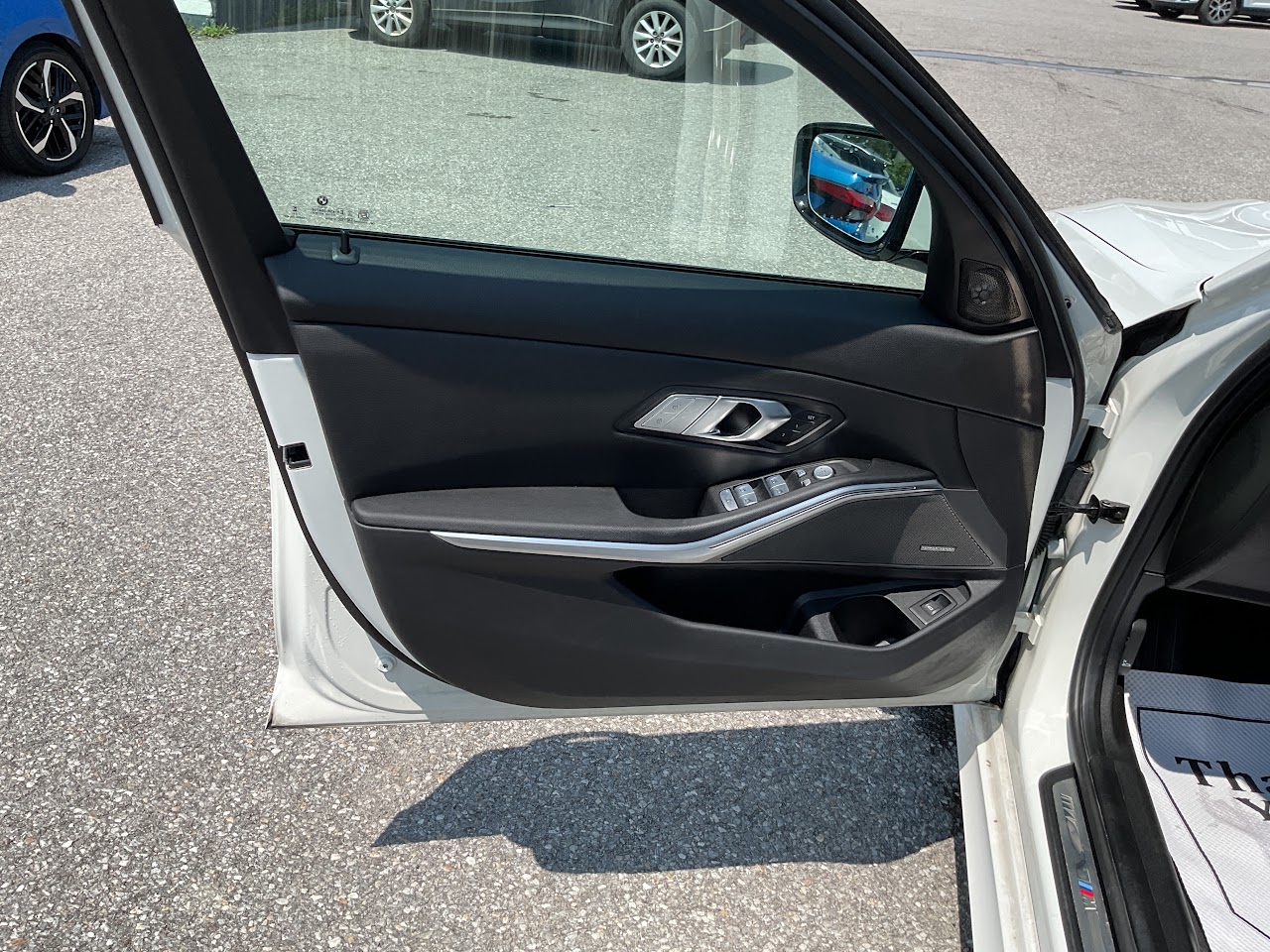 2025 BMW 3 Series — photo 30 de 34