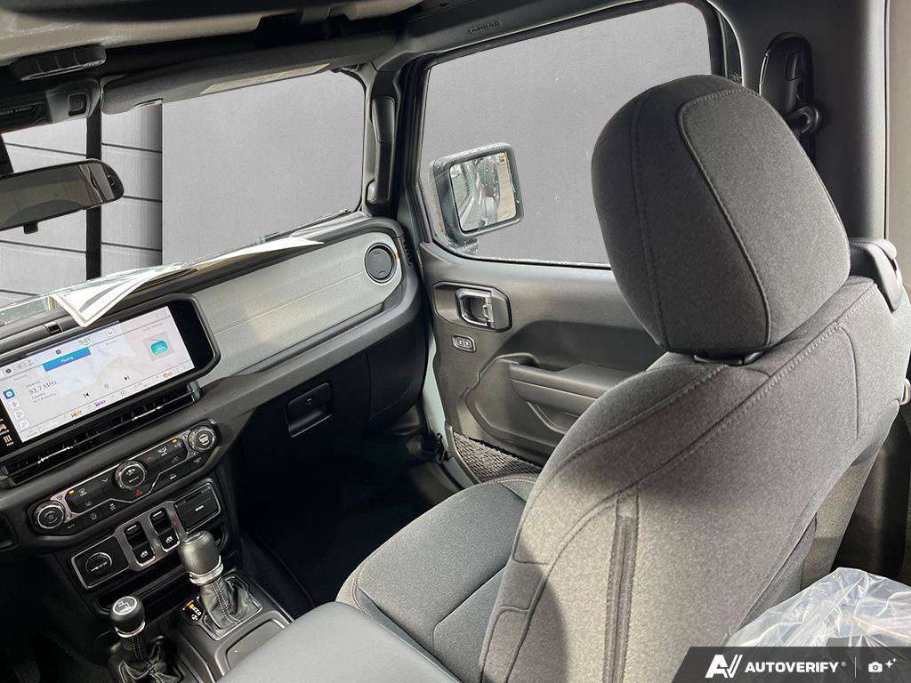 2026 Jeep Wrangler — photo 25 de 25