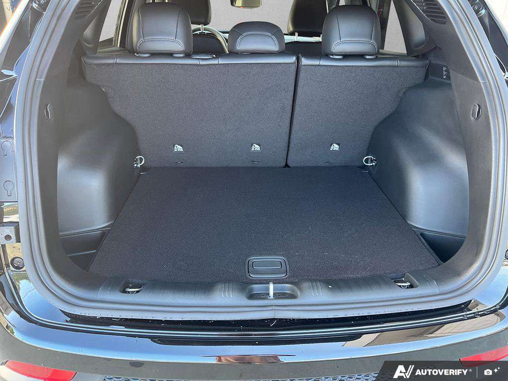 2025 Jeep Compass — photo 12 of 25