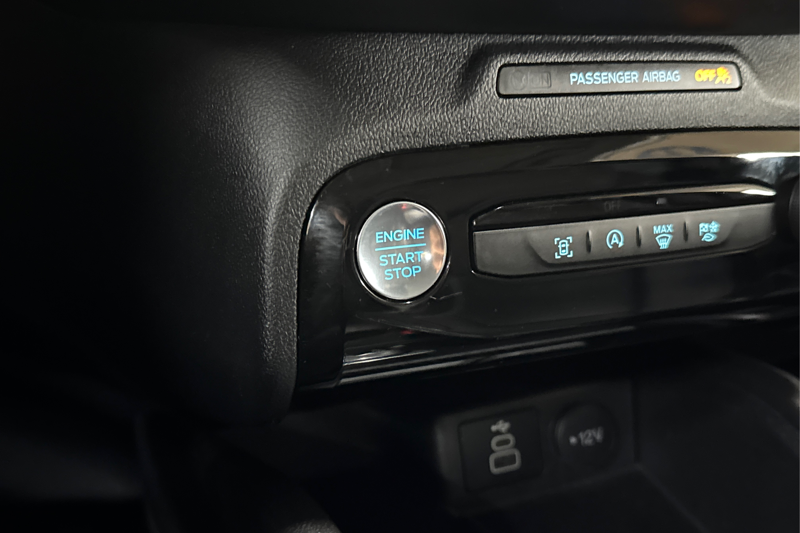 2025 Ford Escape — photo 29 of 35