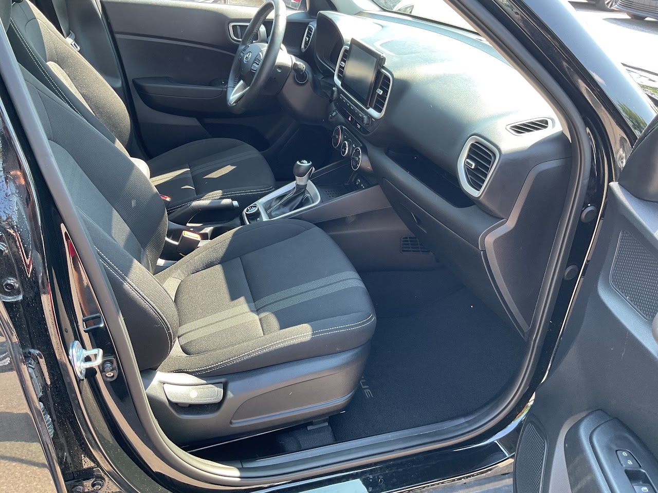 2026 Hyundai Venue — photo 21 of 34