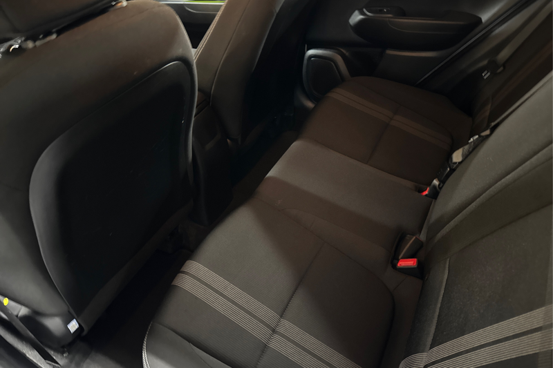 2025 Hyundai Venue — photo 12 of 34