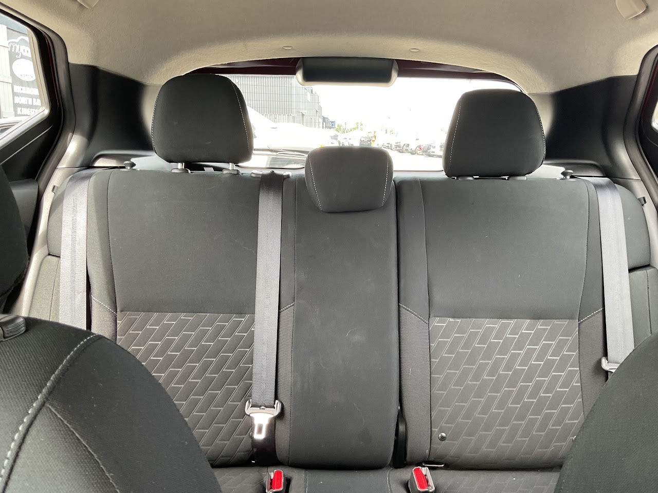 2025 Nissan Kicks Play — photo 25 of 34