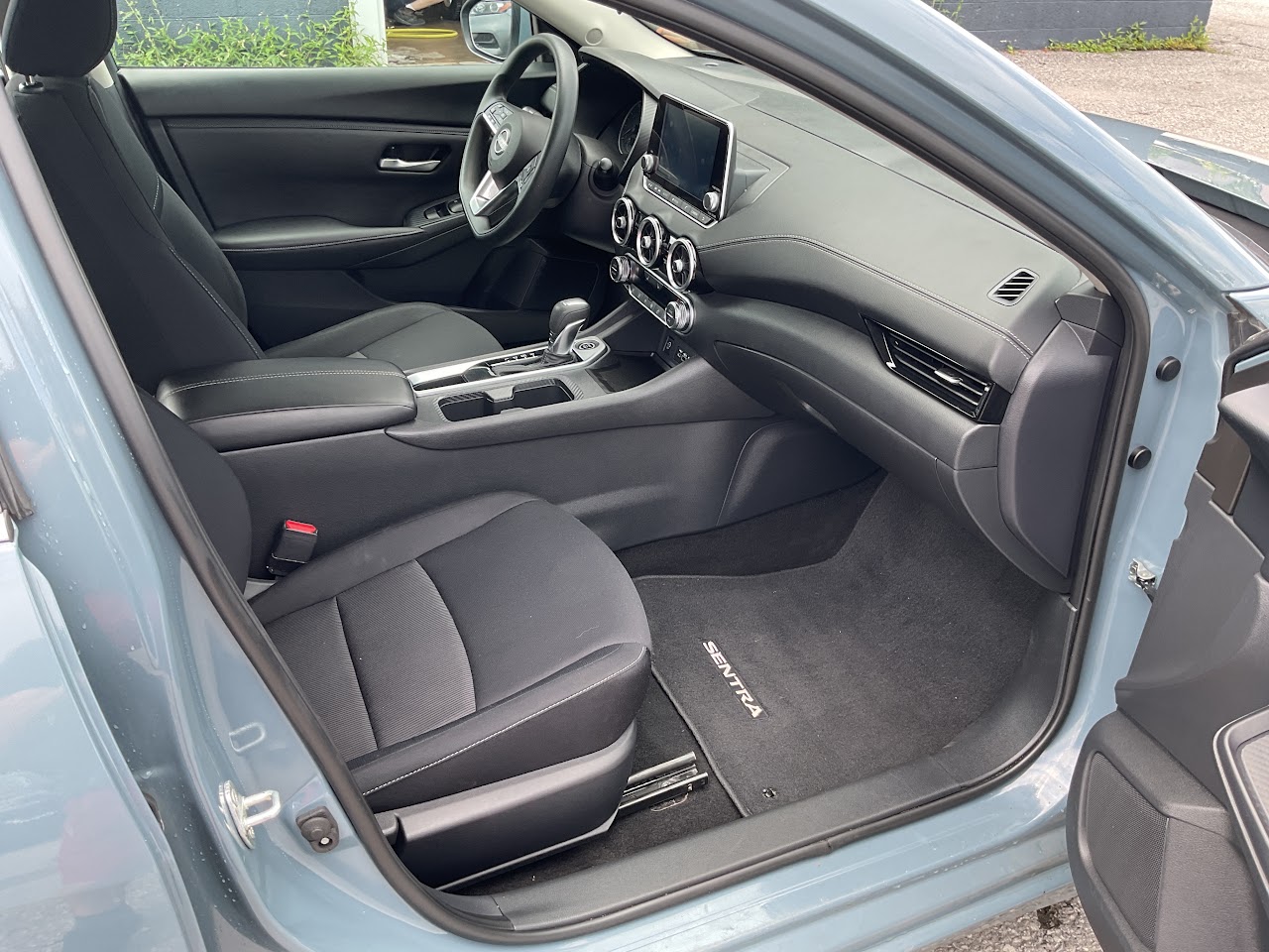 2024 Nissan Sentra — photo 21 of 31