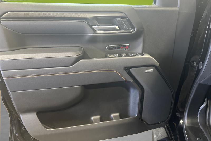 2025 GMC Sierra 1500 — photo 19 of 35