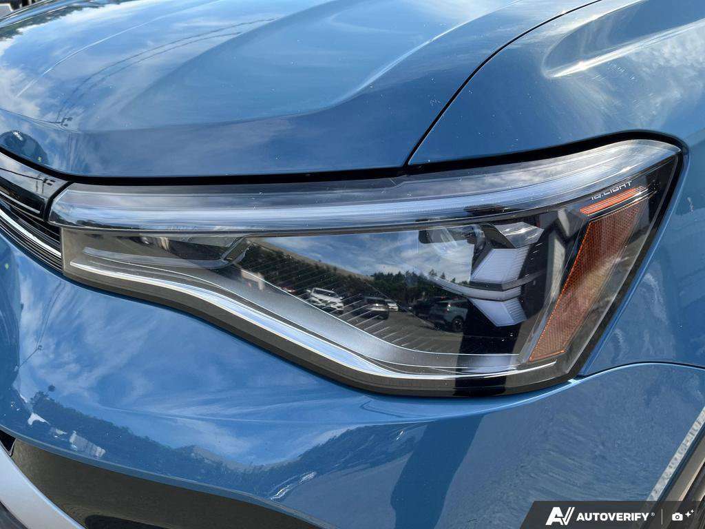2026 Volkswagen Taos — photo 8 of 25