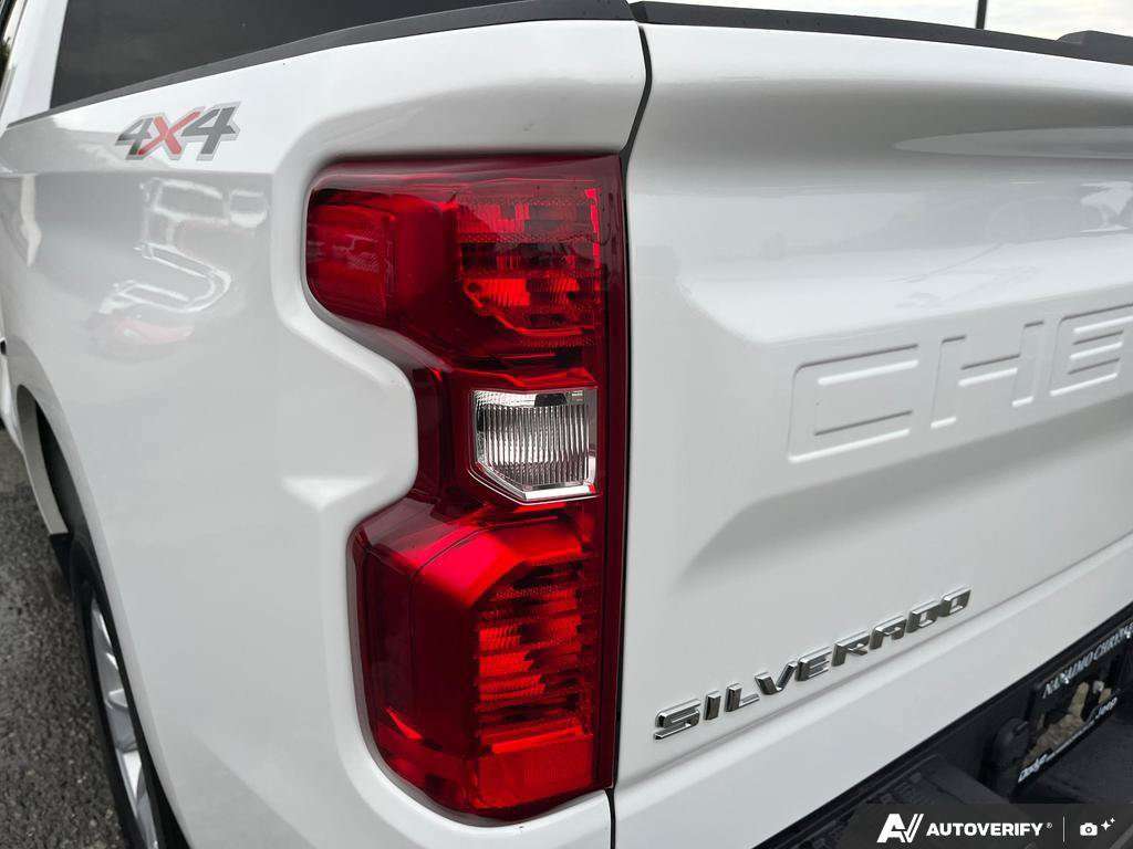 2025 Chevrolet Silverado 1500 — photo 11 of 25