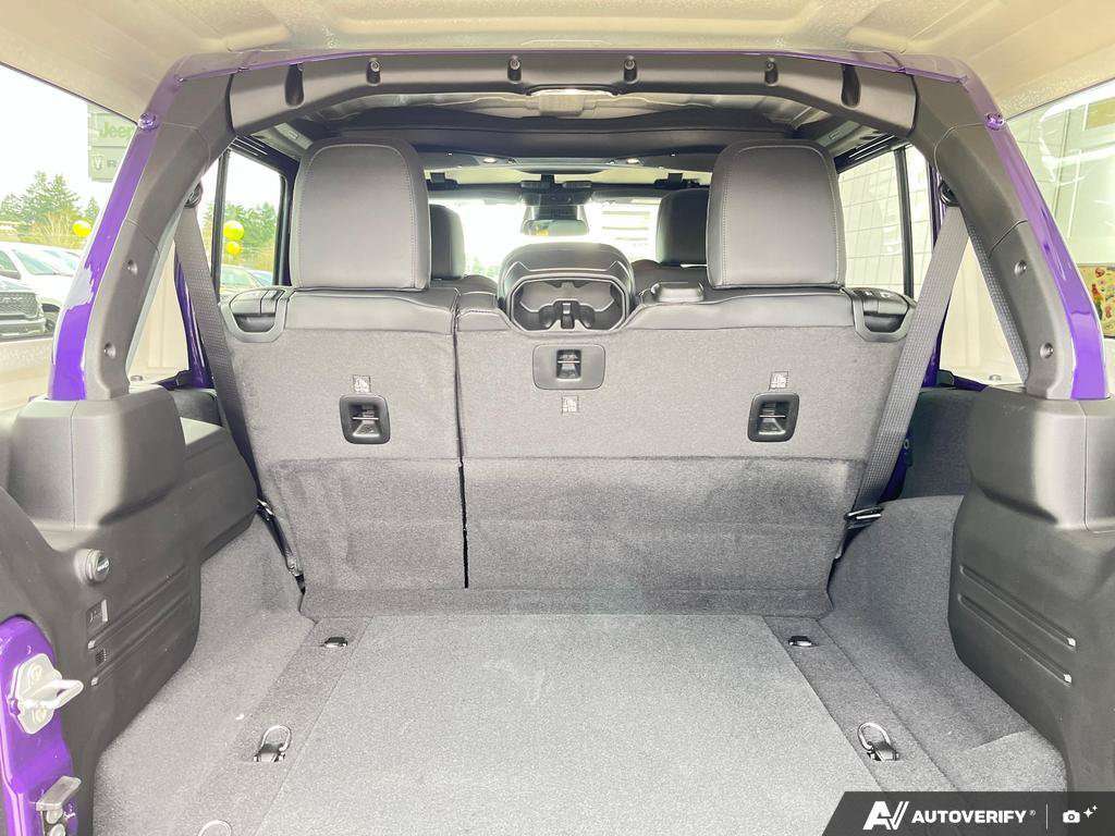 2026 Jeep Wrangler — photo 12 de 25