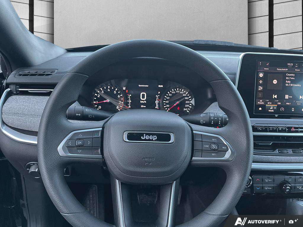 2026 Jeep Compass — photo 14 de 25