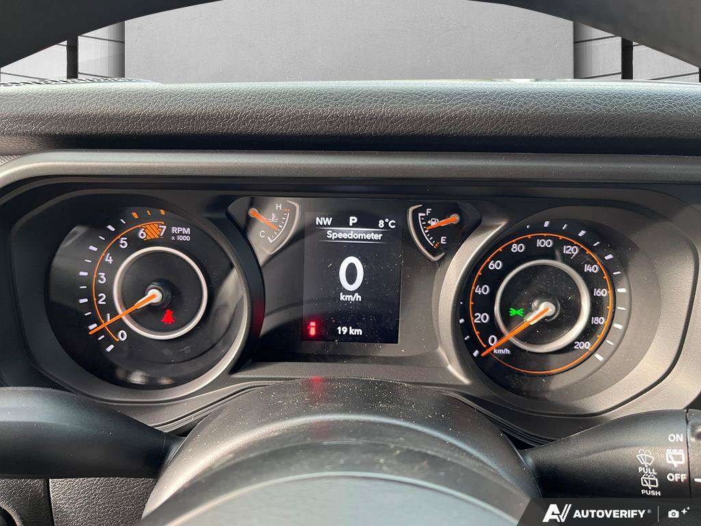2026 Jeep Wrangler — photo 15 de 25