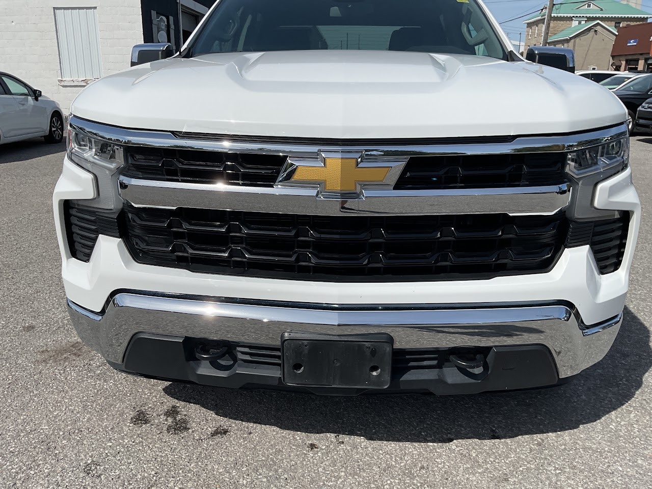 2025 Chevrolet Silverado 1500 — photo 11 of 33