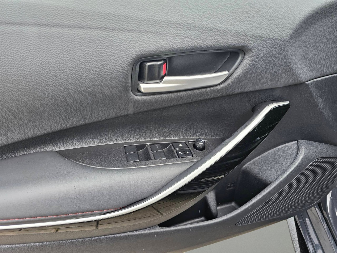 2025 Toyota Corolla — photo 14 de 21