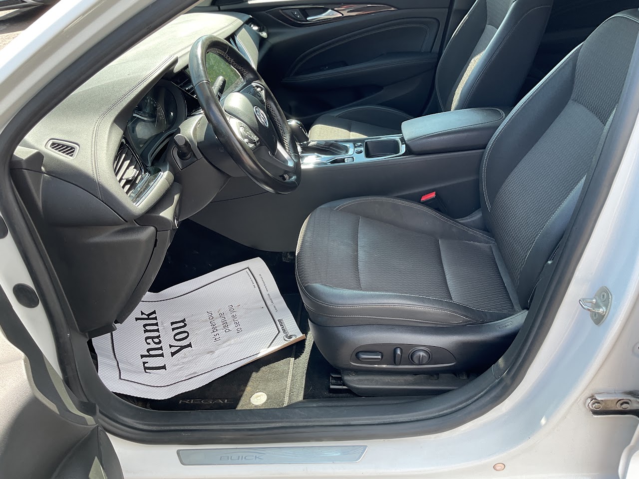 2019 Buick Regal — photo 20 of 34
