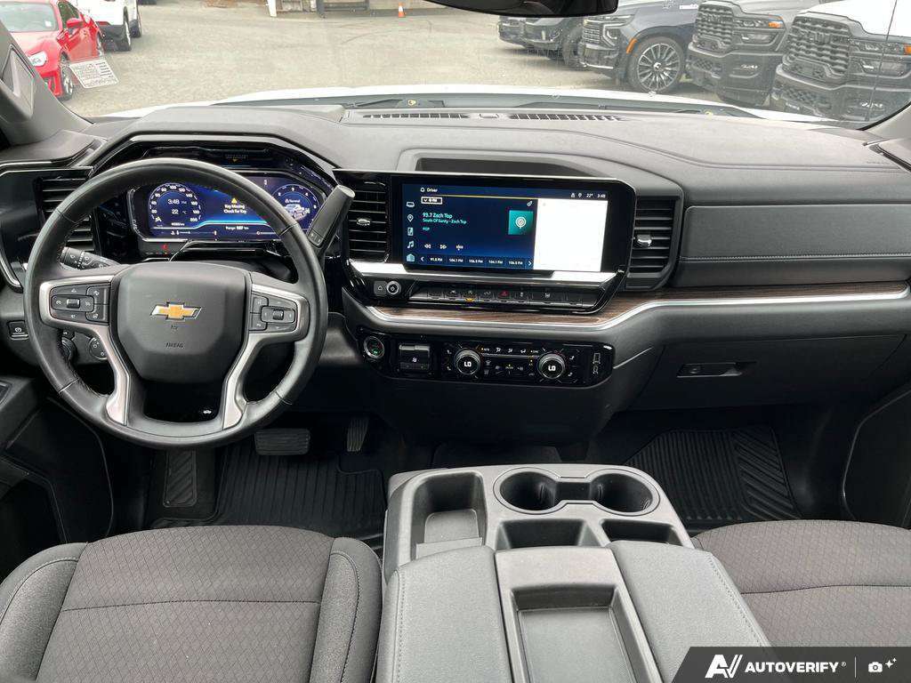 2025 Chevrolet Silverado 1500 — photo 24 of 25