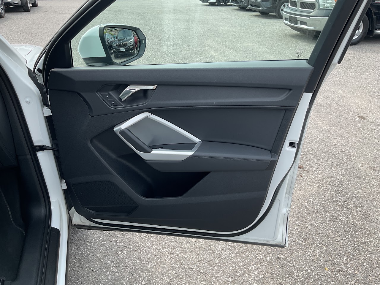 2025 Audi Q3 — photo 31 de 34