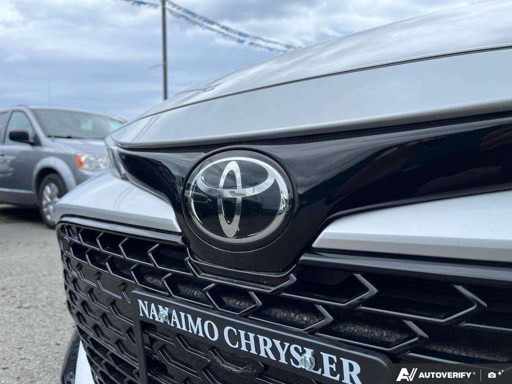 2023 Toyota Corolla Hatchback — photo 9 of 25