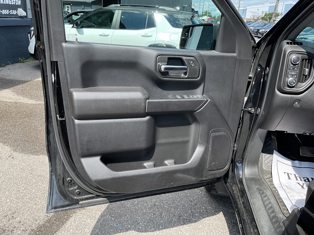 2024 GMC Sierra 1500 — photo 30 of 34