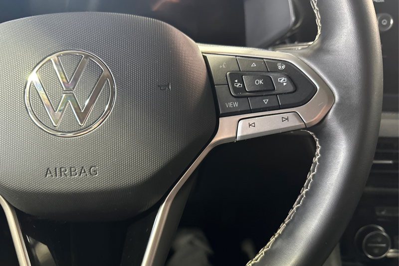 2024 Volkswagen Taos — photo 29 of 34