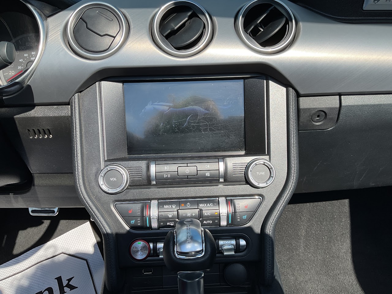 2021 Ford Mustang — photo 33 de 39