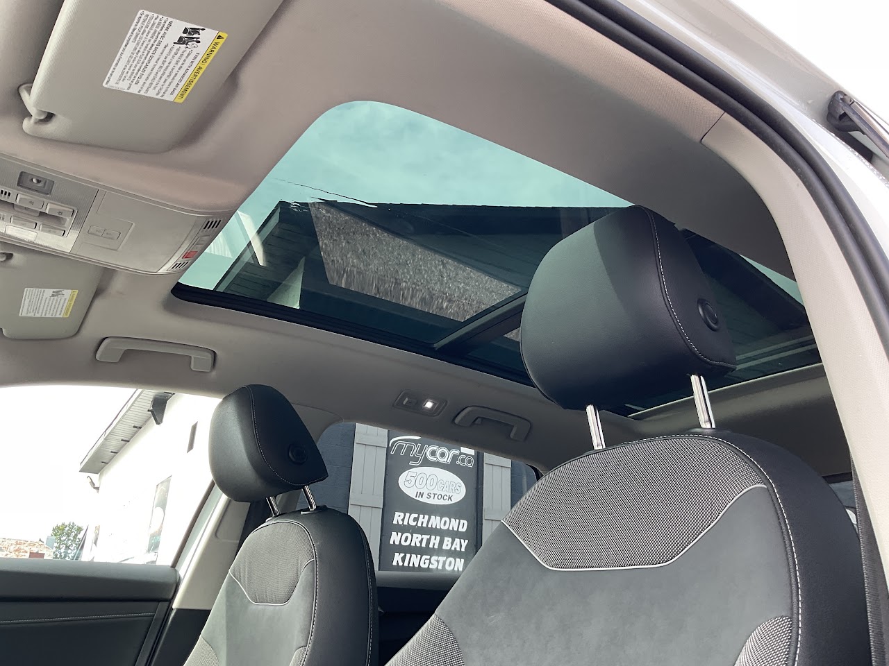 2026 Volkswagen Taos — photo 32 of 34