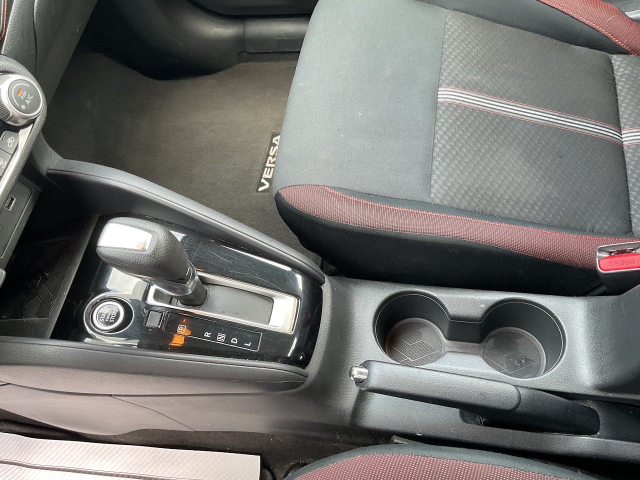 2024 Nissan Versa — photo 29 of 34