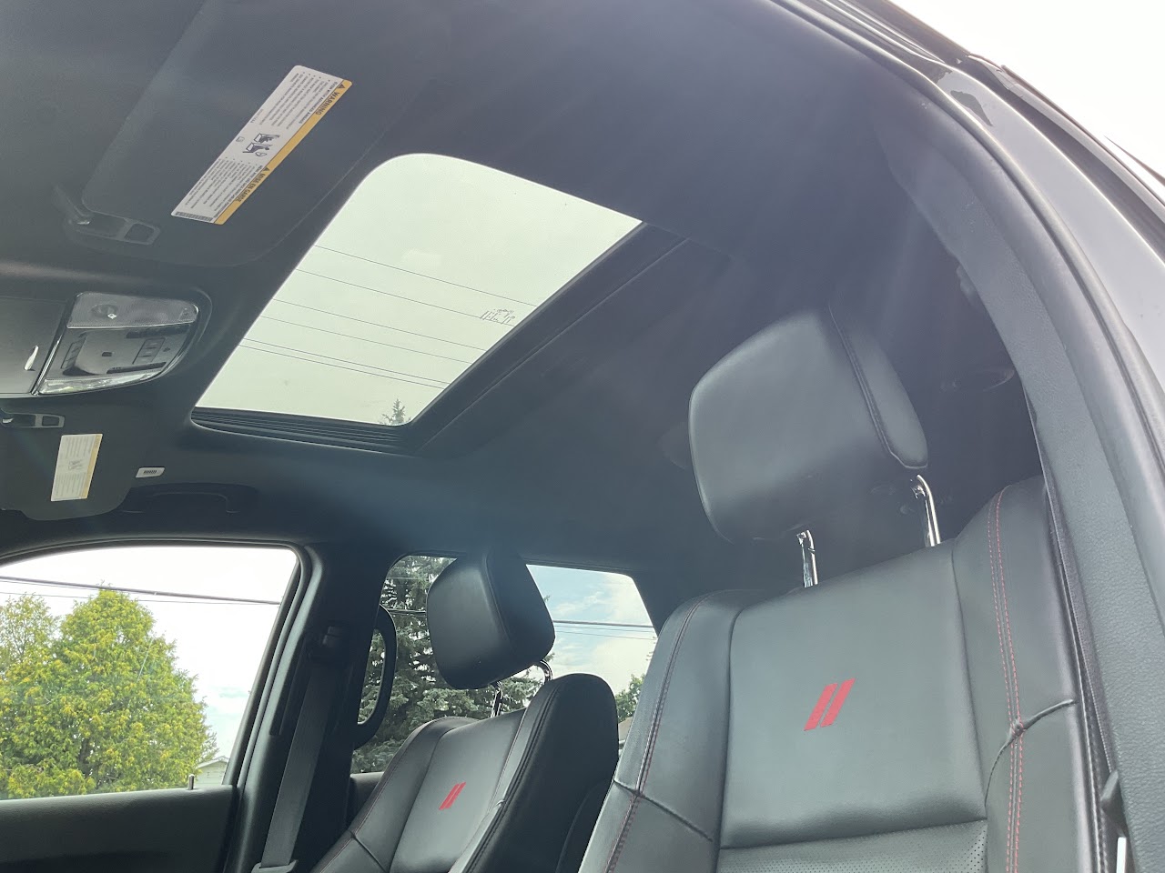 2025 Dodge Durango — photo 32 of 34