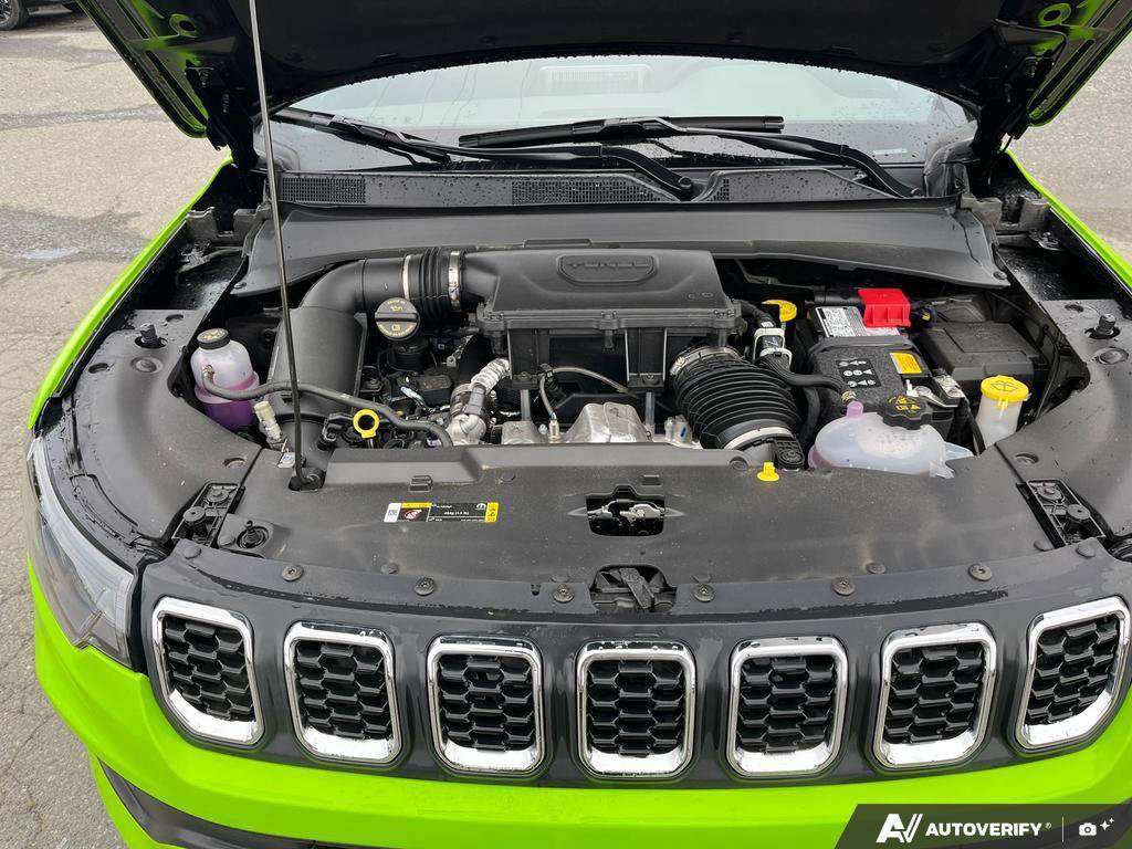 2025 Jeep Compass — photo 10 of 25