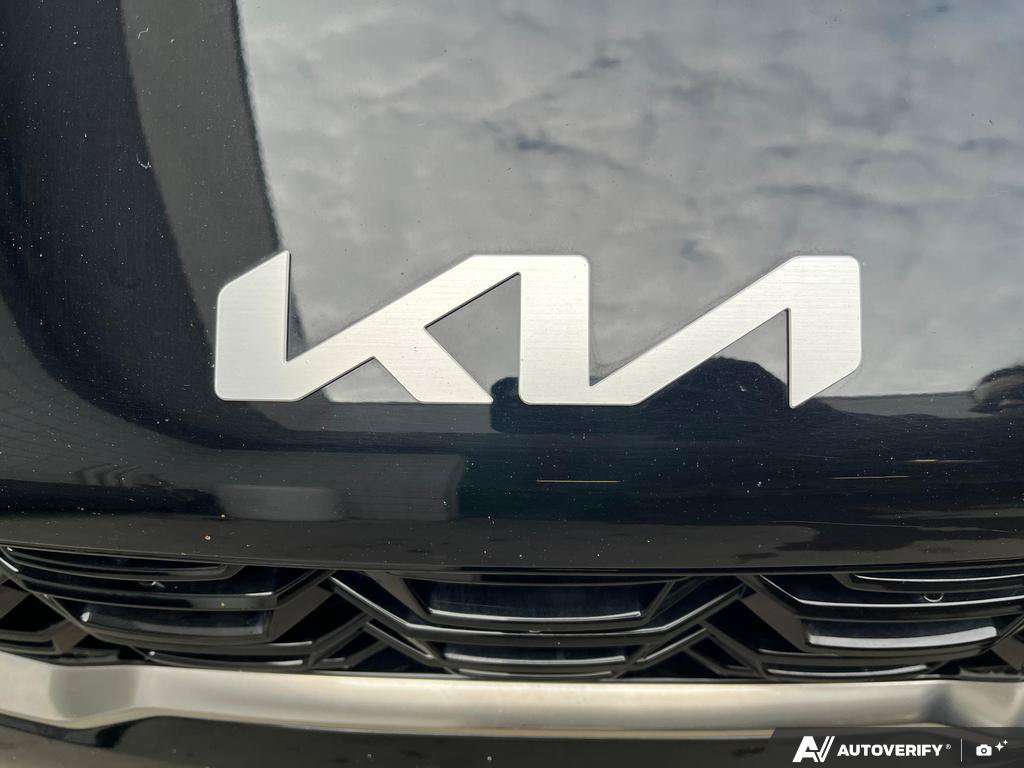 2025 Kia Sorento — photo 9 of 25