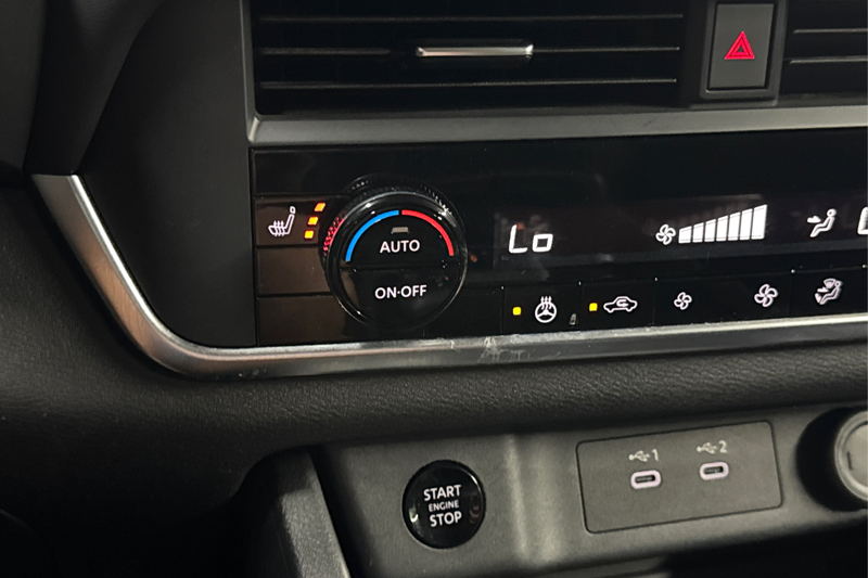 2025 Nissan Rogue — photo 25 of 33