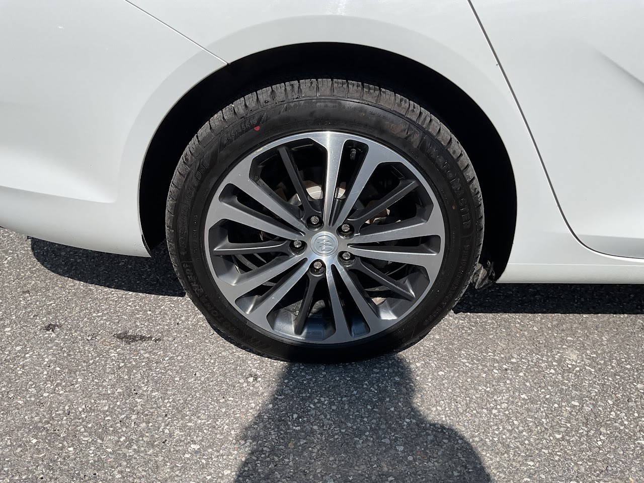 2019 Buick Regal — photo 13 of 34