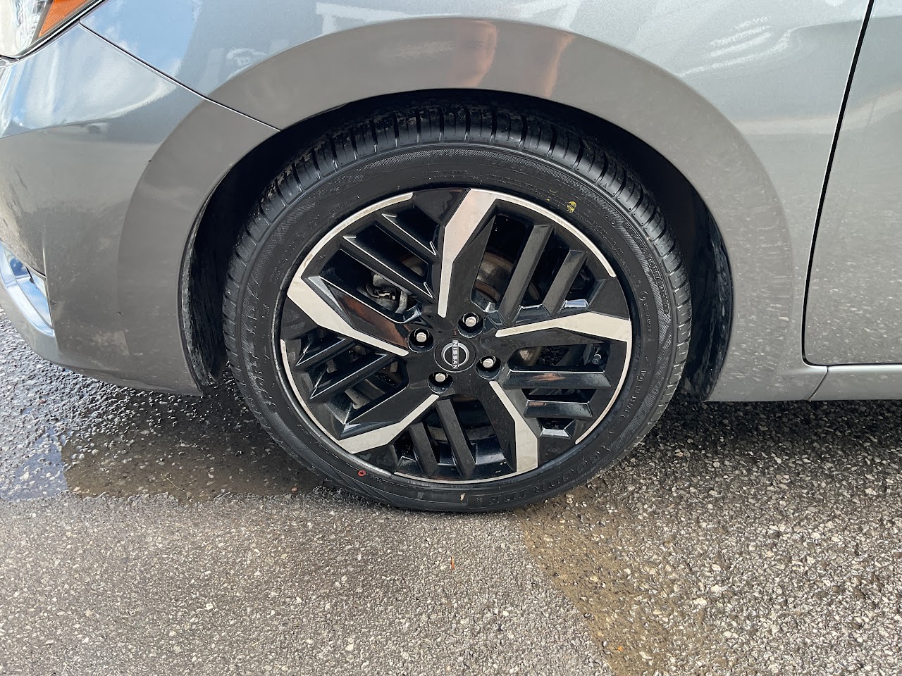 2024 Nissan Versa — photo 9 of 34