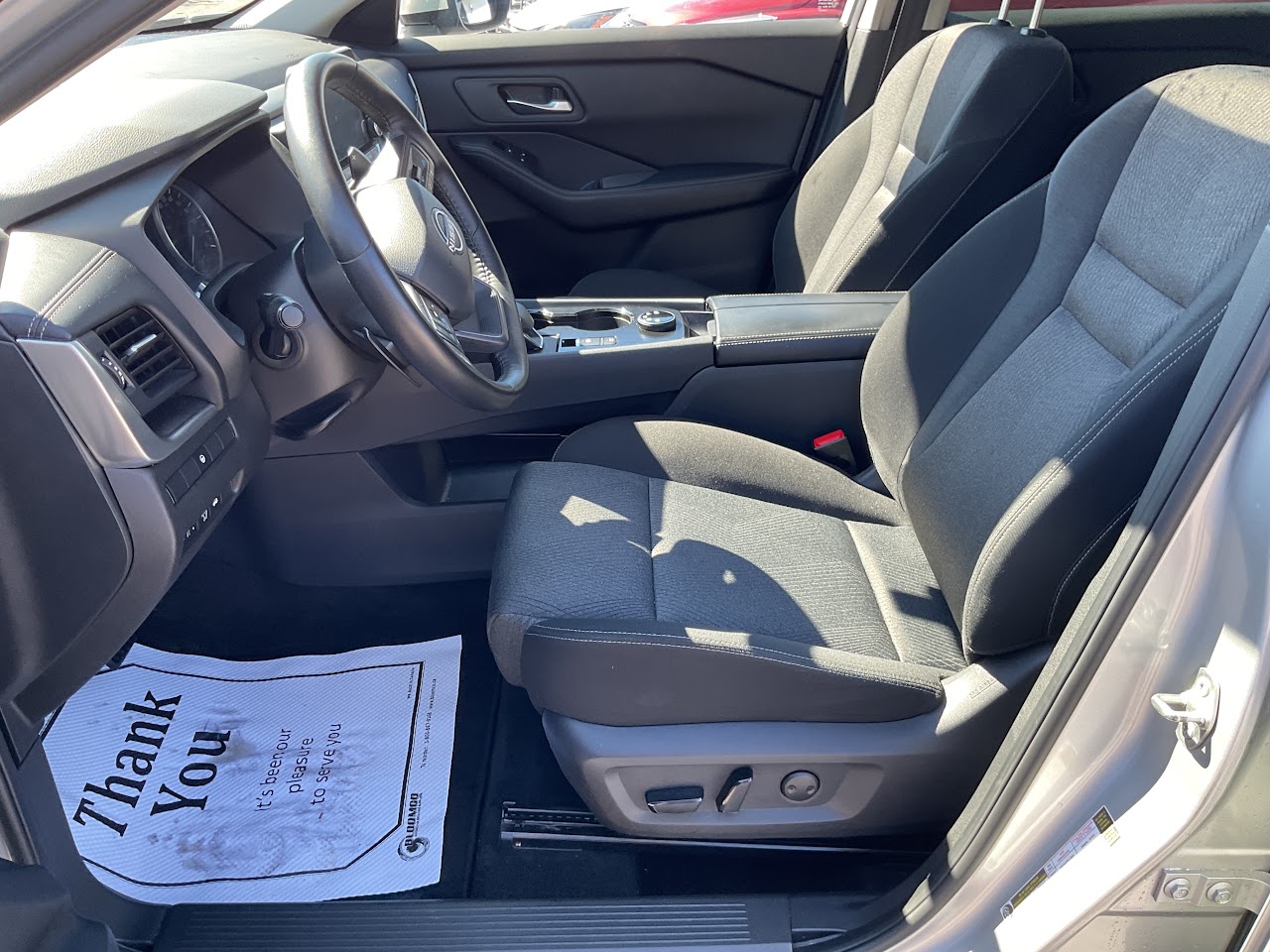 2025 Nissan Rogue — photo 22 de 34