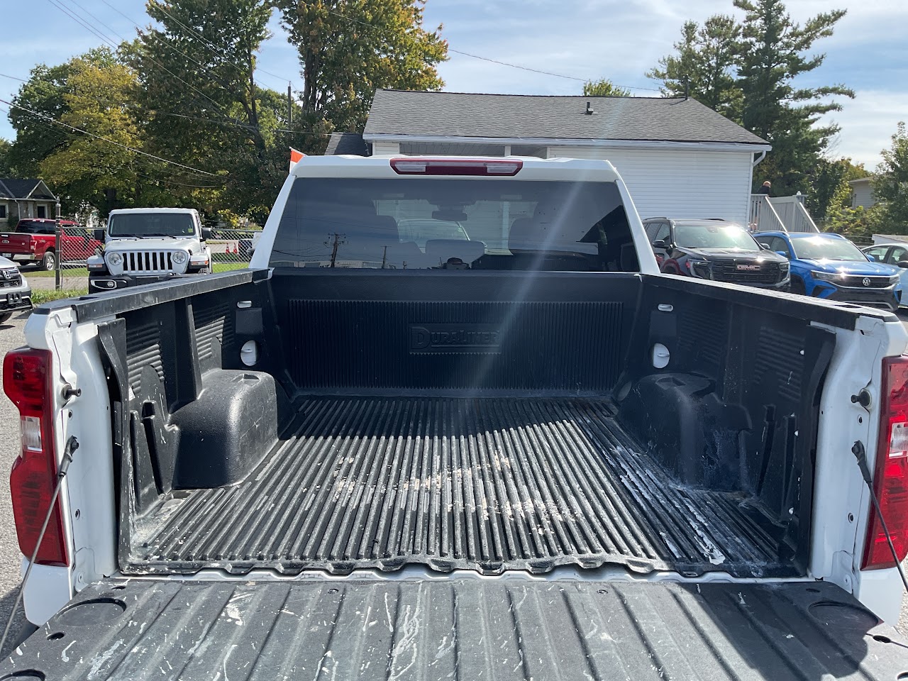 2025 Chevrolet Silverado 1500 — photo 14 of 33