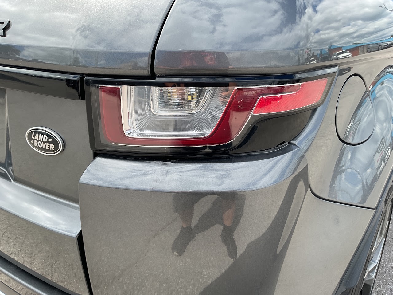 2017 Land Rover Range Rover Evoque — photo 17 of 36