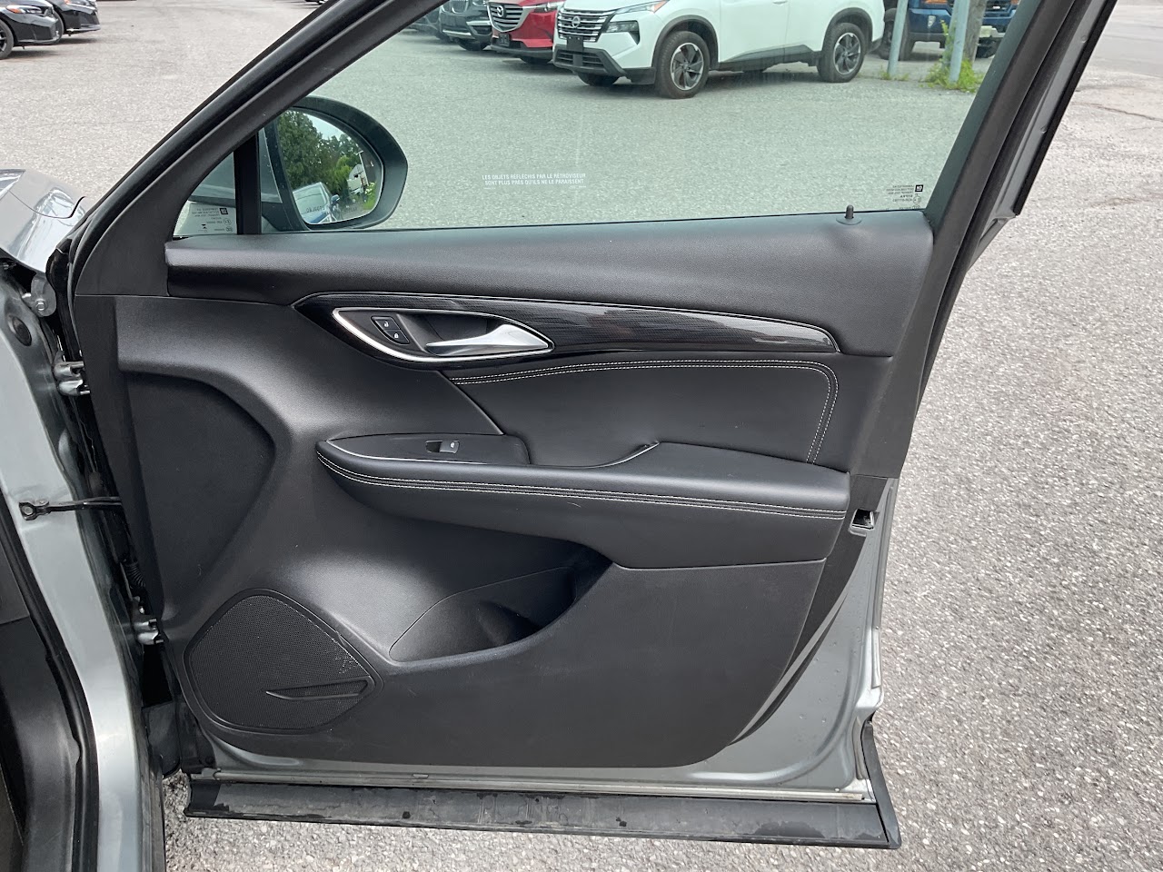 2023 Buick Envision — photo 31 of 34