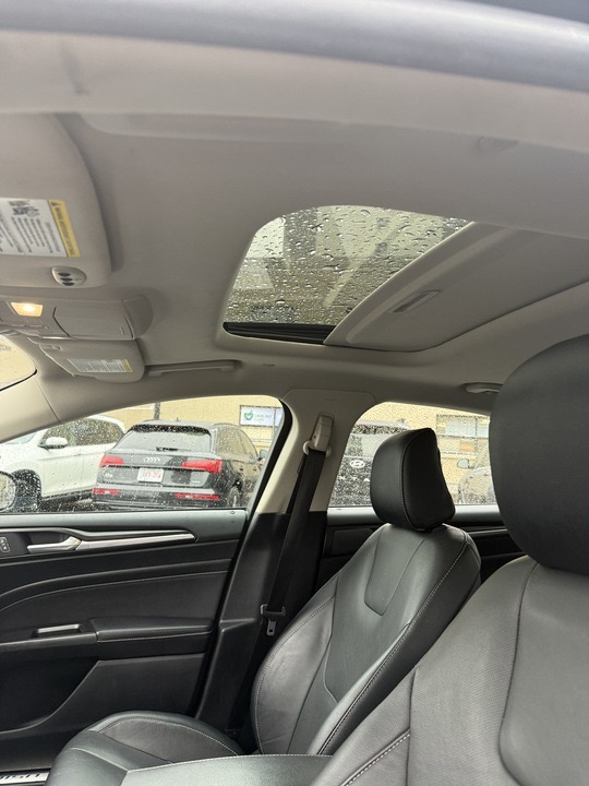 2020 Ford Fusion — photo 26 de 27