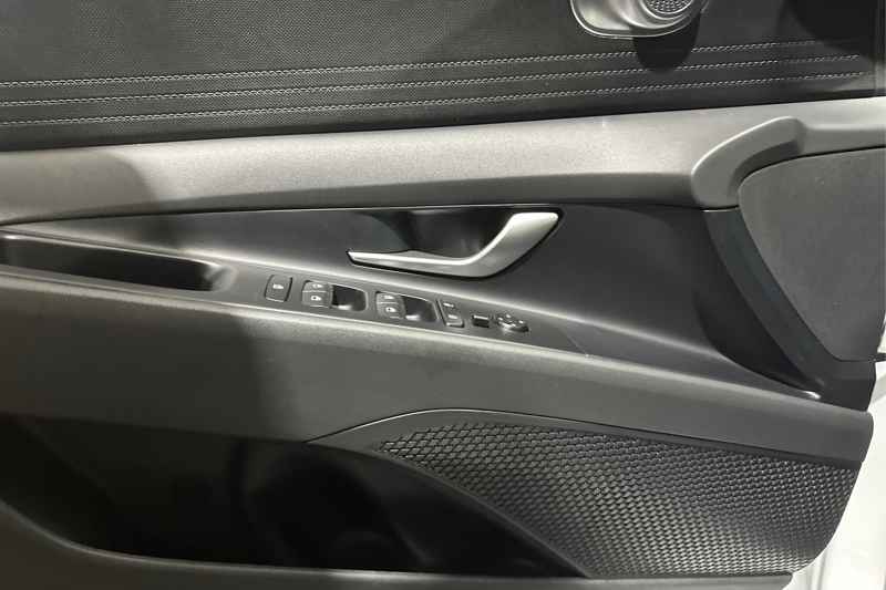 2026 Hyundai Elantra — photo 31 of 32