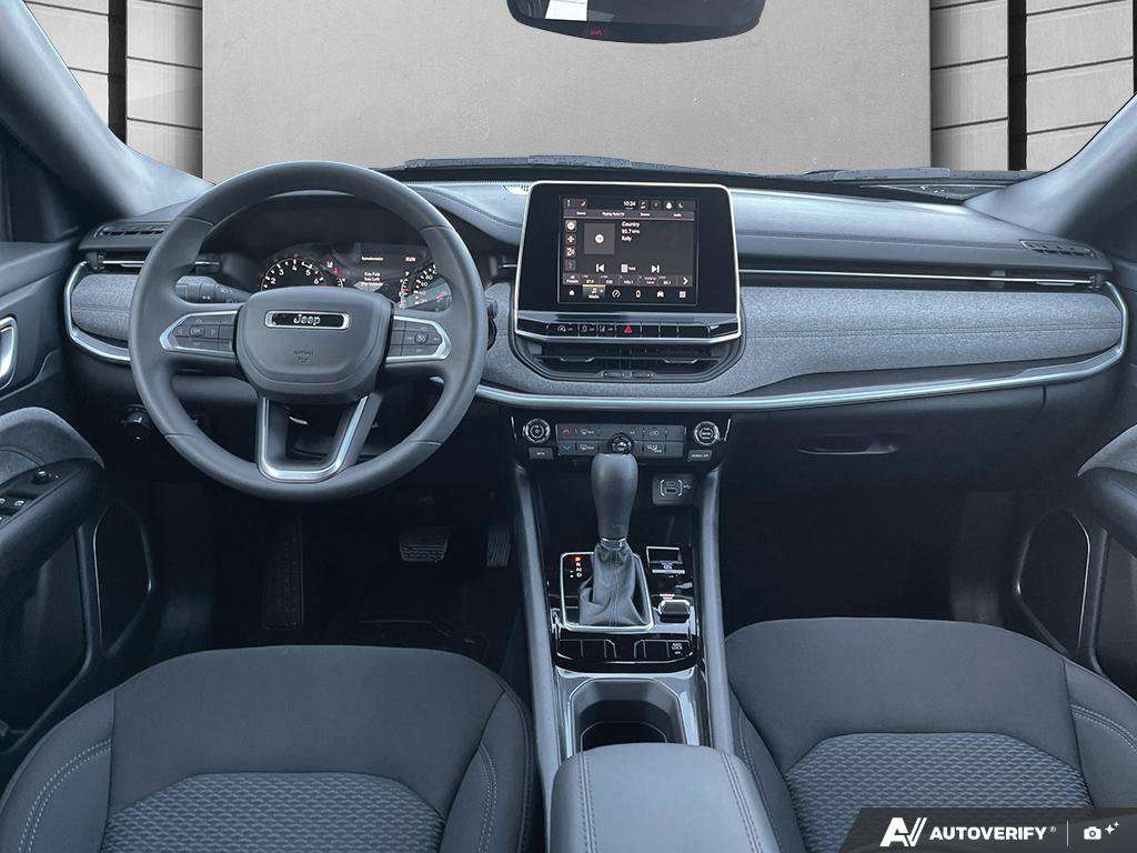 2026 Jeep Compass — photo 24 de 25
