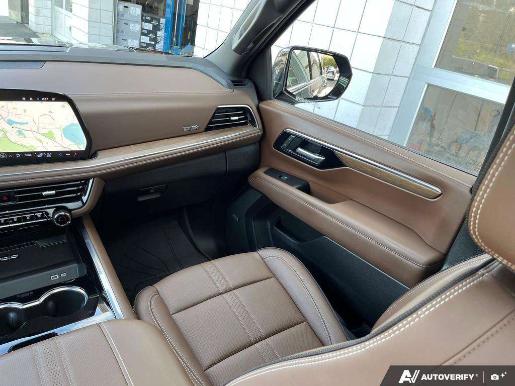 2025 Chevrolet Suburban — photo 25 of 25