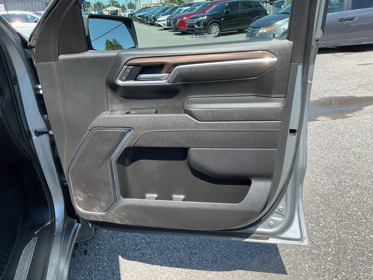 2025 Chevrolet Silverado 1500 — photo 31 of 34